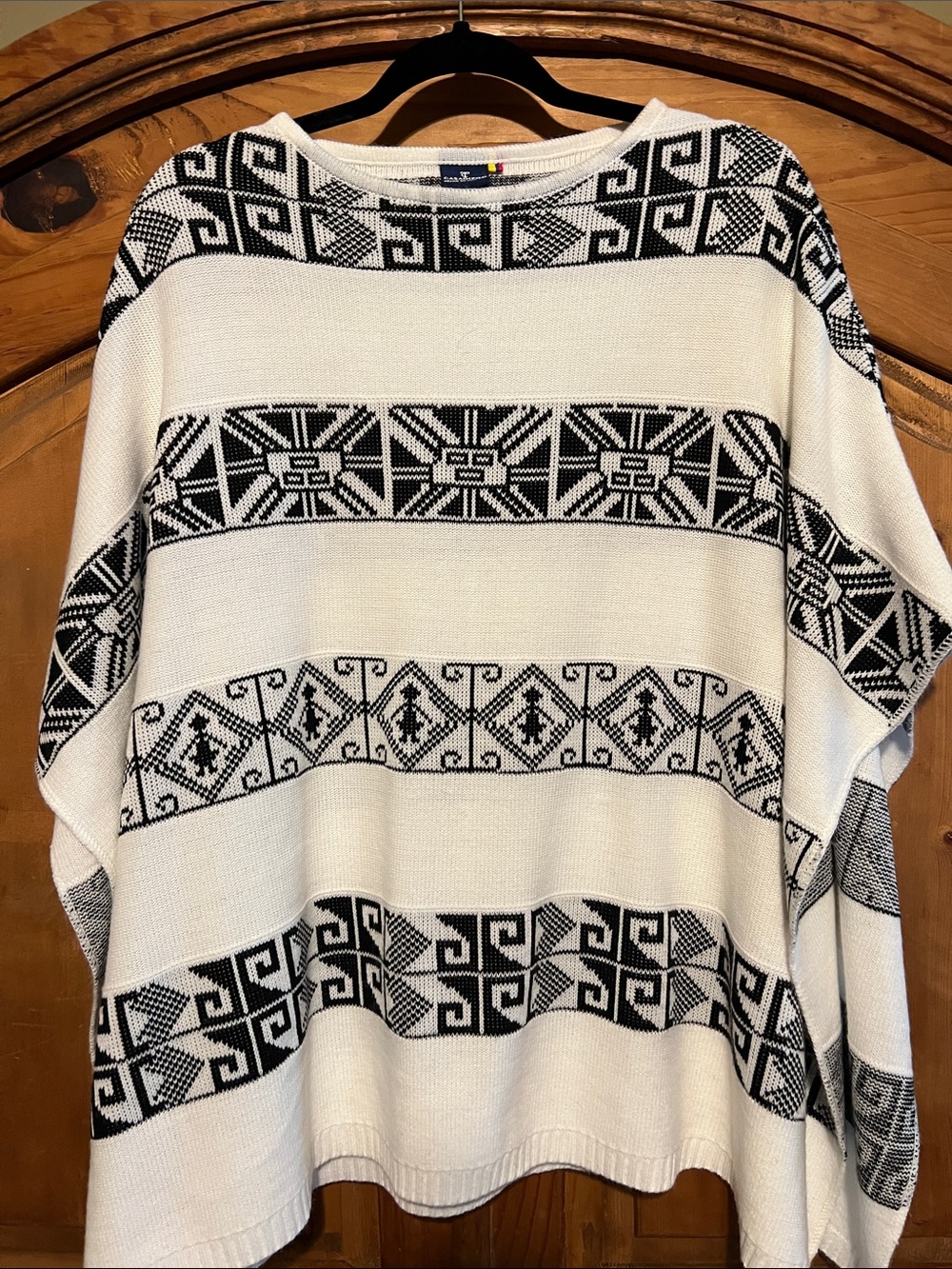 Tejidos Casadiego Patterned Knit Poncho Sweater - Classic Columbian Design